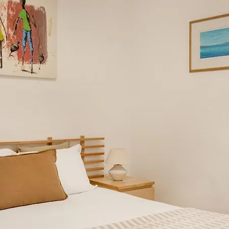Bica Duplex | Walk To Chiado & Cais Do Sodre Lisbon